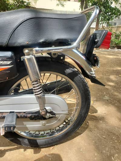 Honda 125 euro sindh no