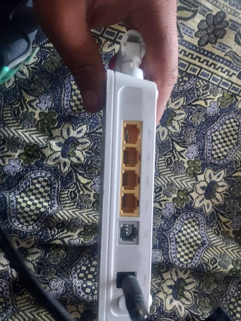 5 G WiFi modem - Networking - 1113012950