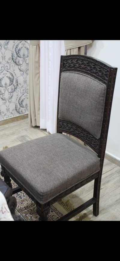 6 seater dining table