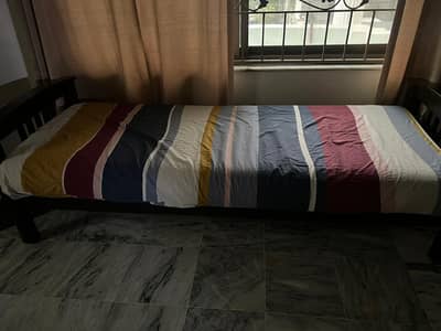 Simple Deewan Bed for Sale – Solid Wood, Budget Friendly
