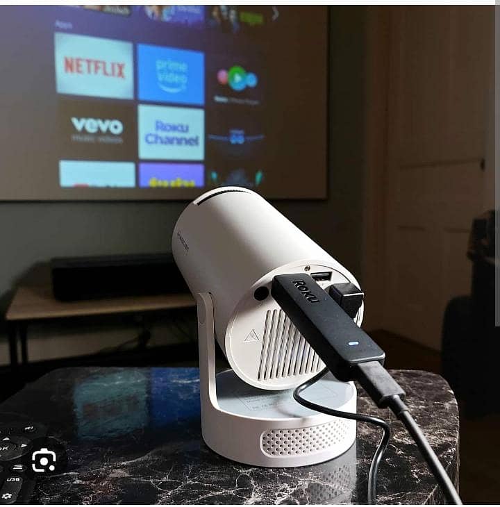 HY300 PRO PLUS PROJECTOR 3