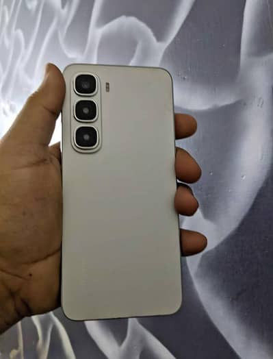 infinix HOT 60i 12RAM 128GB