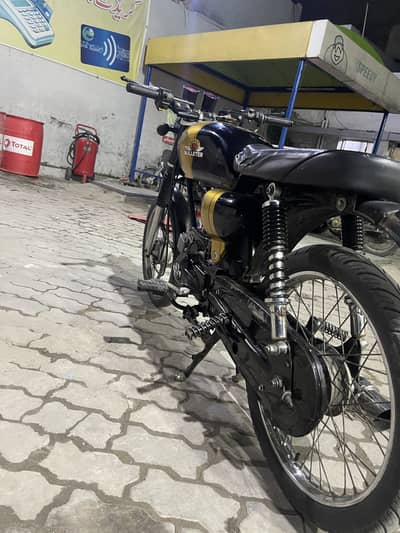 United 100 cc café race main taiyar ki hai