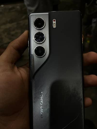 tecno camon 40 pro  8+8=16 256GB  10/10