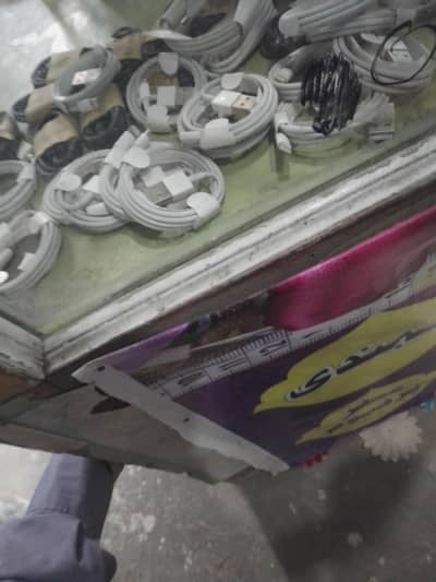 i phone cables 12 k sath 2 free