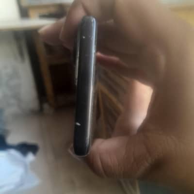 motorola edge 2024 (8) (256) 10 by 10