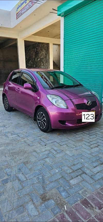 Toyota Vitz (Push Start) 1000CC