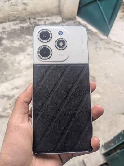 Tecno spark 10 pro with box charger