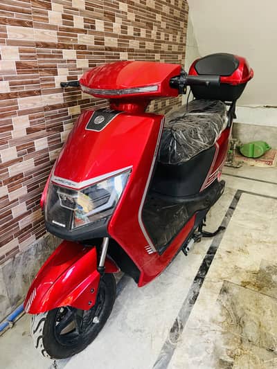 Saige Electric Scooty