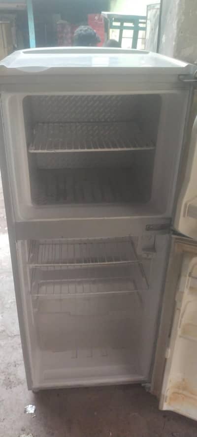 Small size refrigerator