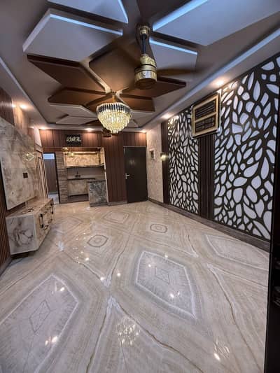 Affordable Prime Location Flat Of 900 Square Feet Is Available For Rent