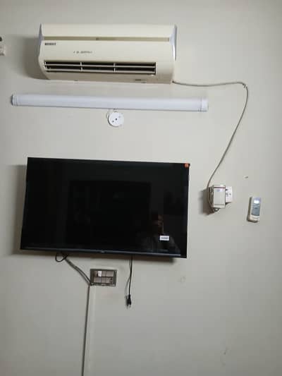 1 x Good condition Used Orient 1 Ton AC for SALE