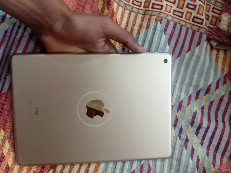 ipad 5th (Generation) 0