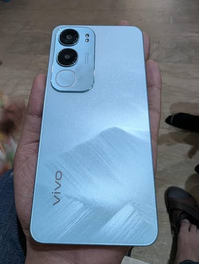 vivo y19s storage 128GB RAM 4GB