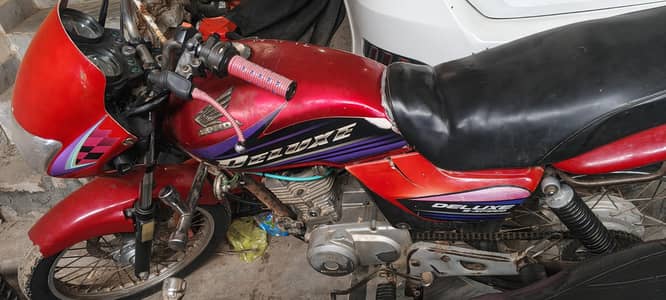 Honda 125 Deluxe 2017 / 5 Gears