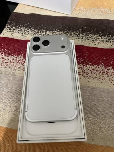 IPHONE 17 pro max 256GB SILVER UK