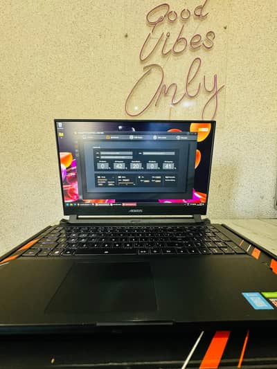 Gaming Laptop 40GB Ram RTX 3070 Gigabyte Aorus 5se