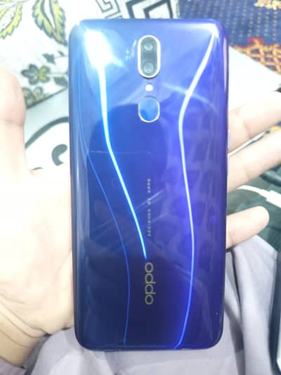 OPPO F11 - (8GB / 256GB)