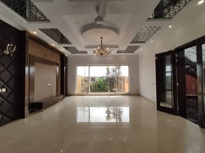 1 Kanal Full House For Rent In DHA Phase 8 Ex Air Avenue - Near Park And Commercial Area