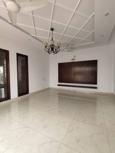 1 Kanal Full House For Rent In DHA Phase 8 Ex Air Avenue - Near Park And Commercial Area