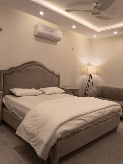 1800 Square Feet 3 Bedrooms Apartment For Rent In DHA Phase 8 Ex Air Avenue - Facing Park