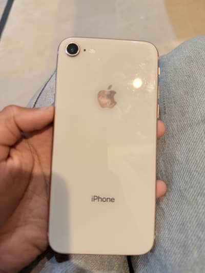 iPhone 8 no scratches just like new