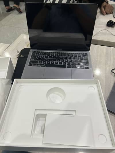 Apple Macbook Air 2020 M1 chip