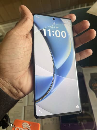 Vivo V30E 5G  10/10 Condition 8+8/256 with full Box