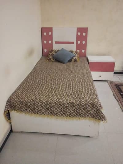 kids 3 bed 3 side table avaiable