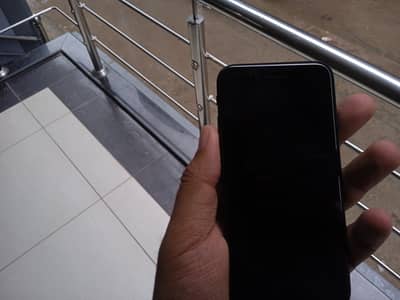 Apple iPhone SE Bypass