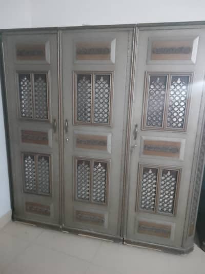 Bed, dressing and wardrov