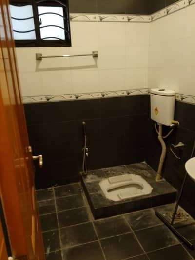 I-8 Upper portion available for rent