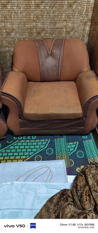 5seter coshon sofa set