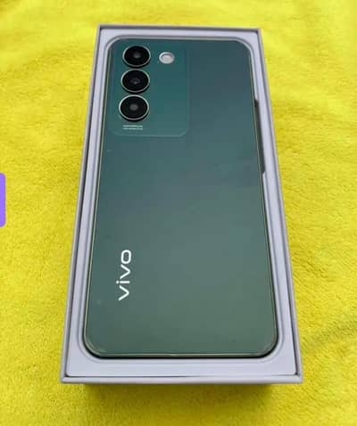 vivo y100
