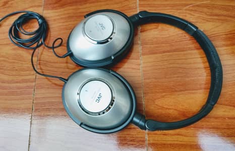 JVC  great sound quality Headphones 100 % original