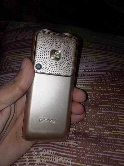 keypad phone koi kisi kisam ka fold nai all ok urgent sale