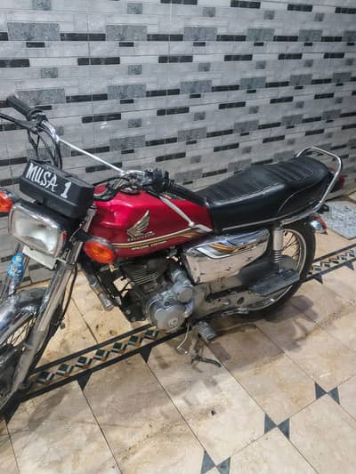 Honda CG 125 Special Edition Bike  Panjab Number  Location : DINA