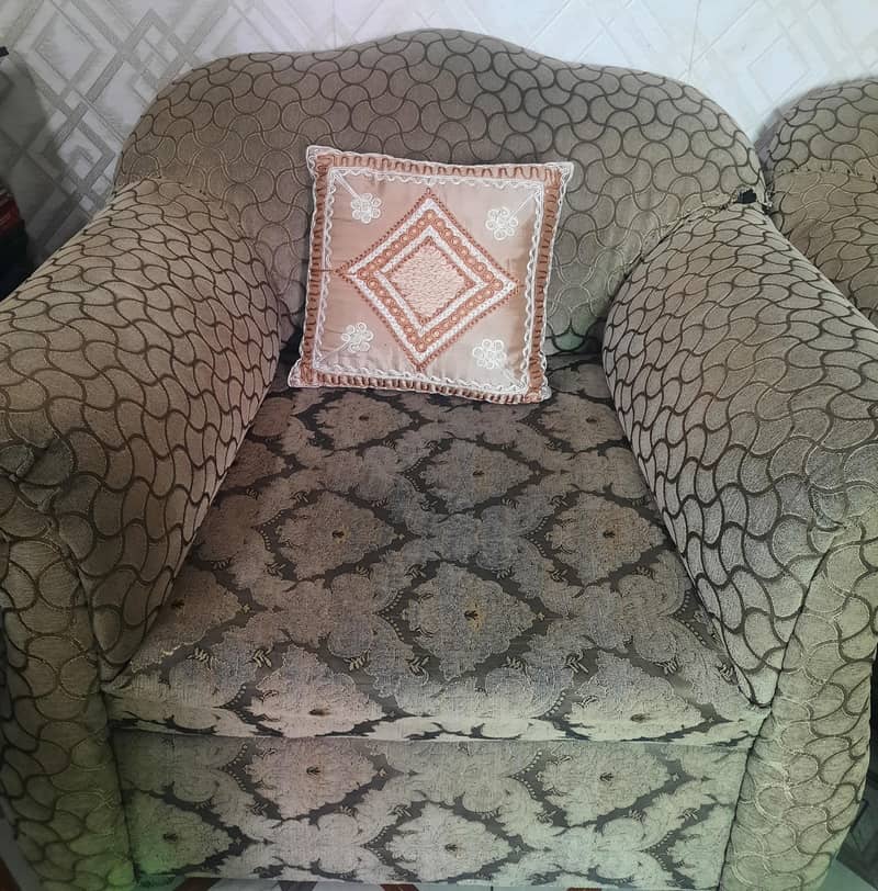 5 Seater Sofa Set – Good Condition (7.5/10) – Urgent Sale 1