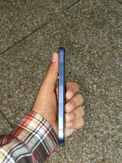 Iphone 16 panel change jv