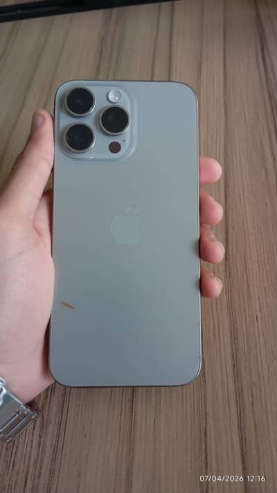 Iphone 15 pro max natural titanium