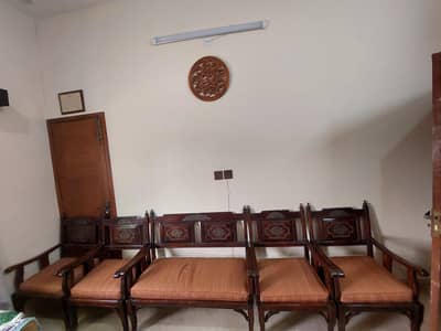 6 seaters Sofa chairs set used only for 2 months