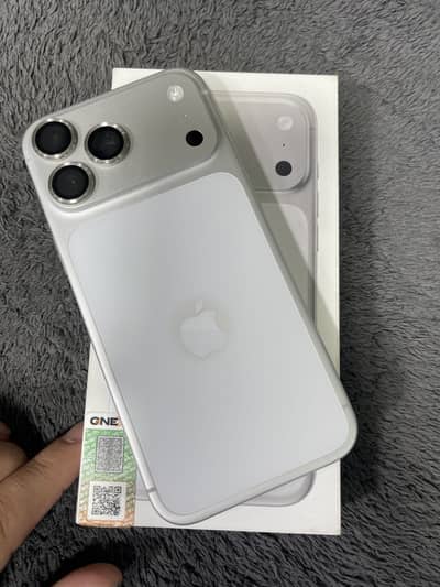 17 pro max 256 gb 100 health