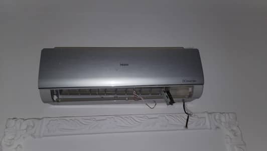 Hair AC 3 Saal use huwa hai Good Condition