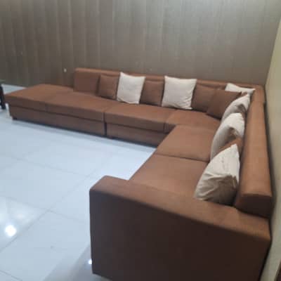 L shaped Sofa 10 seater- excellent condition