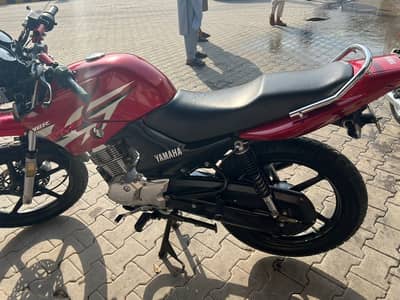 Yahama YBR 125G Red clour for sale