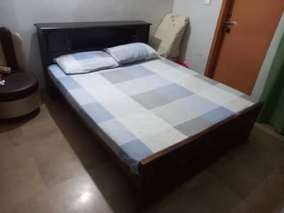queen bed for sale