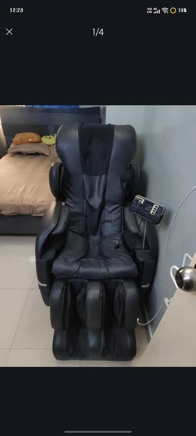 Premium Full Body Massage Chair – Almost New!