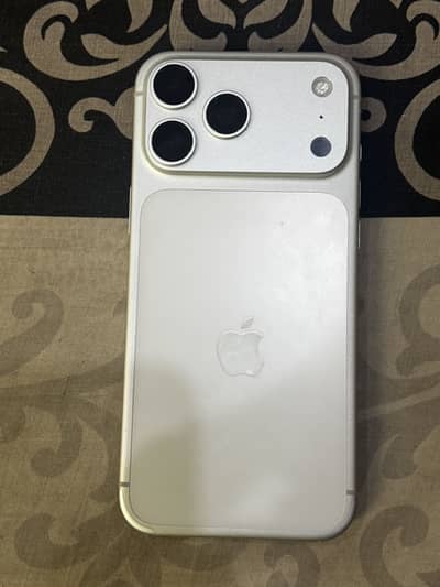 iPhone 17 Pro Max – Like New, Best Price!