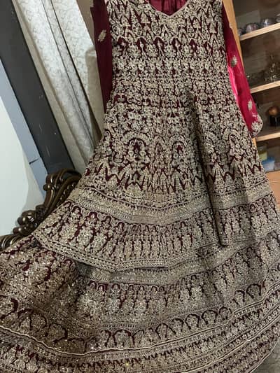 Bridal lehnga or megsi brand new