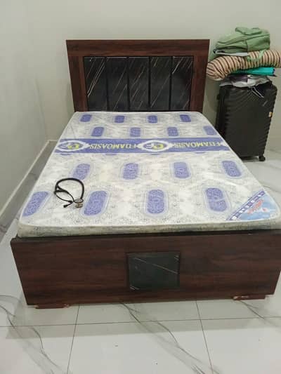 4pc 2 bed  + 2 foam + 2 door Almari + 1 Sokas